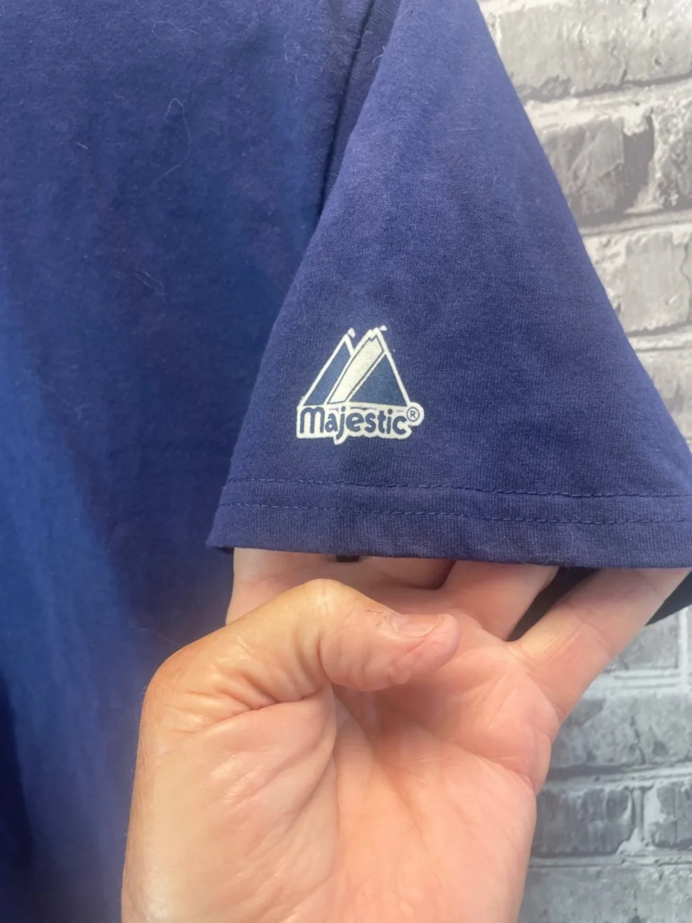 Atlanta Braves Majestic Navy Short-Sleeve Henley Tee with Red & Yellow‎ Logo